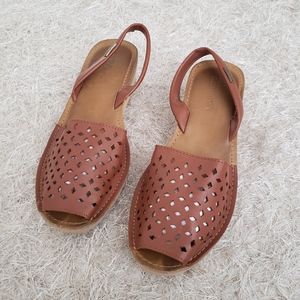 Kenneth Cole Reaction Fine Glass Slide-ons